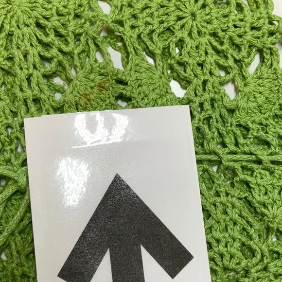 Green Crochet V-Neck Tank Top - Picture 7 of 8